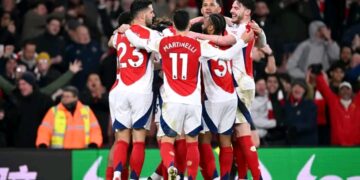 Arsenal Demolish Man City 5-1, Keep Title Hopes Alive