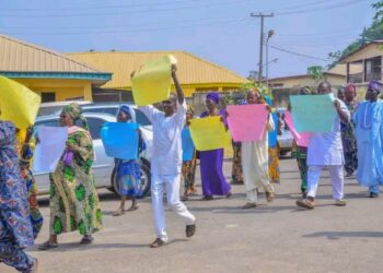 Olorunda Community Reopens Locked Building, Insists on Justice Amid Land Dispute