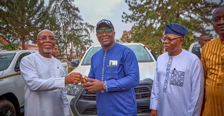 Aiyedatiwa Boosts Local Governance, Hands Over Vehicles to 18 Council Chiefs