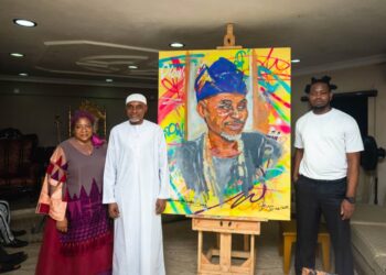 Olowu of Owu Applauds Artist HK Locks for Stunning 70-Minute Live Painting