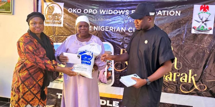 Sallah: Nigeria Customs, Okó Opó Foundation Empower 150 Widows with Rice, Cash
