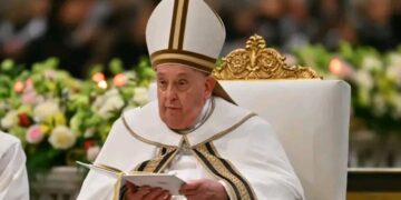 Pope Francis Dies at 88, Hours After Easter Sunday Appearance