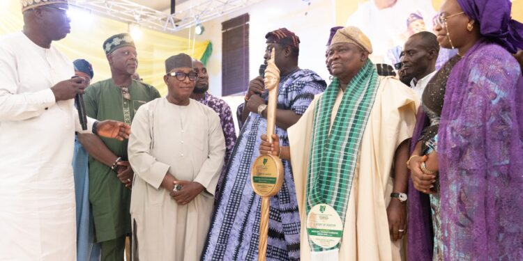 Ogun West Senator, Yayi, Gifts Bus, Funds to TAMPAN
