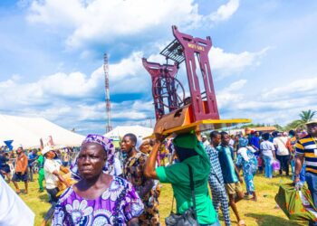Senator Yayi to Customs: Stop Killing Our People Over Legitimate Border Trade