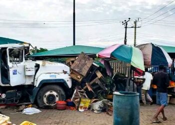 Tea Seller Killed, Traders Injured as Truck Loses Control in Ogun