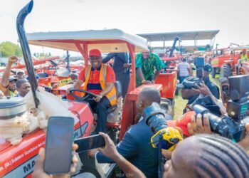 N100,000 Grant: Over 85% Farmers Paid, Remaining to Get Funds Soon – Senator Adeola