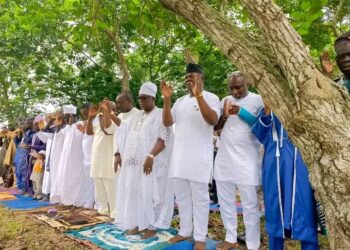 Oba Ogungbangbe Celebrates Eid with Muslim Community, Calls for Love and Cooperation