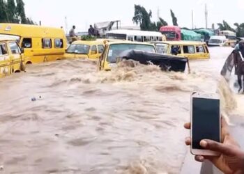 Lagos Govt Warns of Flash Floods After Heavy Rainfall, Urges Caution in Low-Lying Areas