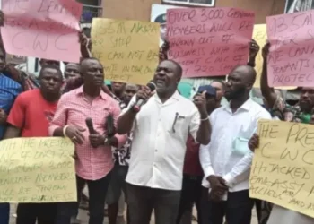 Over 3,000 Medicine Dealers Cry Foul over Hijacked Lagos Drug Facility