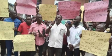 Over 3,000 Medicine Dealers Cry Foul over Hijacked Lagos Drug Facility