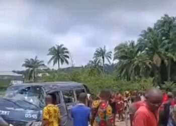 Mother, Child Crushed to Death as Trailer Rams Bus in Anambra