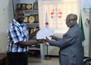 EFCC Recovers, Hands Over N100m Mining Sector Funds to Ministry in Uyo