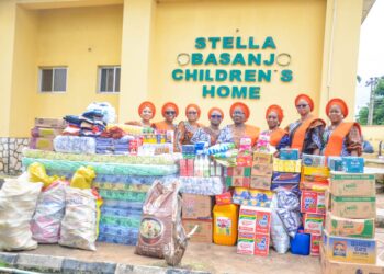 Wives of Ogun Assembly Members Visit Orphanage, Donate Relief Items