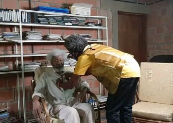 THE SOYINKA’S DOUBLE: ABIODUN LASILE’S UNCANNY RESEMBLANCE SPARKS LAUGHTER AND ADMIRATION