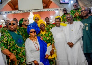L-R: Osun State Governor, Ademola Adeleke; Ogun State Governor, Prince Dapo Abiodun; the celebrant, Chief (Mrs.) Victoria Abiodun; wife of the former president, Chief (Mrs.) Bola Obasanjo; Secretary to the Government of the Federation, Sen. George Akume; Lagos State Governor, Mr. Babajide Sanwo-Olu and the Oyo State Governor, Engr. Seyi Makinde, at the 90th birthday Thanksgiving service of Chief (Mrs.) Victoria Abiodun, held at the St. James Anglican Church, Iperu-Remo on Wednesday.