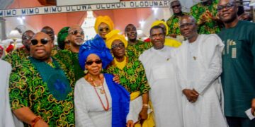 L-R: Osun State Governor, Ademola Adeleke; Ogun State Governor, Prince Dapo Abiodun; the celebrant, Chief (Mrs.) Victoria Abiodun; wife of the former president, Chief (Mrs.) Bola Obasanjo; Secretary to the Government of the Federation, Sen. George Akume; Lagos State Governor, Mr. Babajide Sanwo-Olu and the Oyo State Governor, Engr. Seyi Makinde, at the 90th birthday Thanksgiving service of Chief (Mrs.) Victoria Abiodun, held at the St. James Anglican Church, Iperu-Remo on Wednesday.