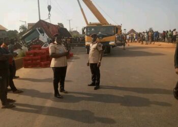Trailer crushes commercial bus in Anambra, one killed