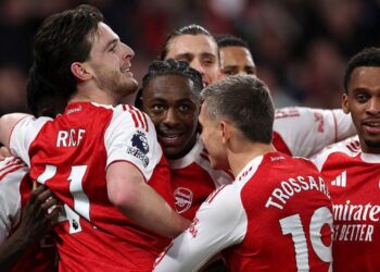Eze steals the show with stunning hat-trick as Arsenal beat Tottenham 4-1