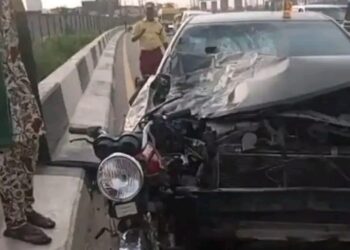 Lagos Crash Claims Policeman, Scavenger