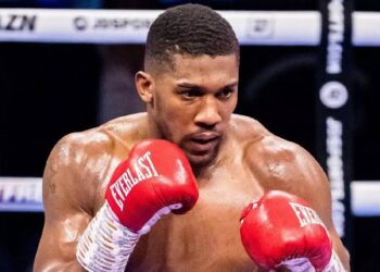 Senator Adeola condoles Joshua, families of aides killed in Ogun crash