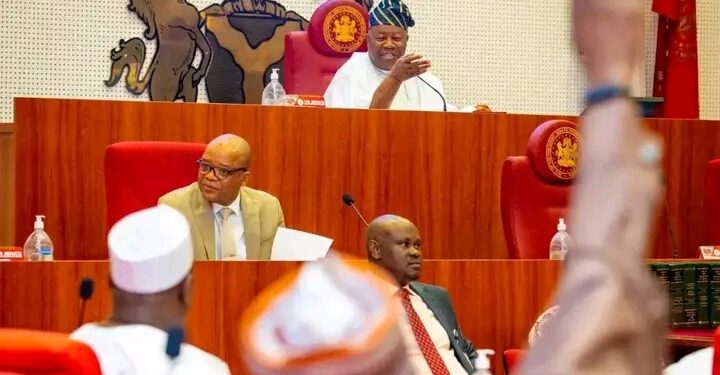 Senate Halts Electoral Act Debate, Heads Into Closed Talks