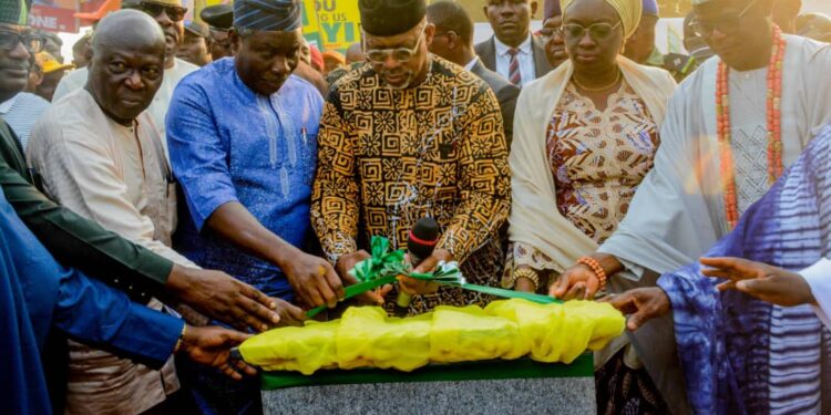 Abiodun Commissions Imeko Afon Road, Orders Reconstruction of Olorunda Imeko Road