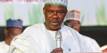 LIGSOSA Celebrates Ogun Former Governor, Amosun at 68