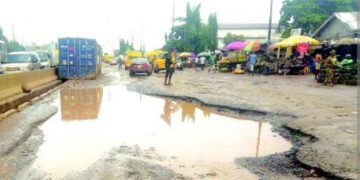 Govt Shuts Lagos–Abeokuta Expressway for One Month Repairs