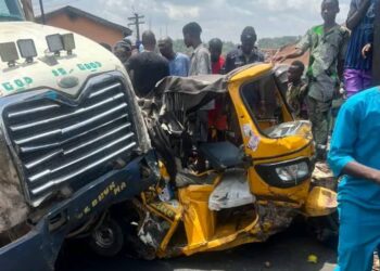 Six killed, many injured as tanker rams into tricycles in Ibadan