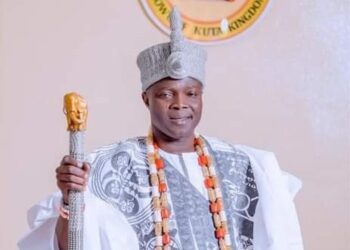 Oba Makama Oyelude earns praise for anti-drug campaign, national unity drive
