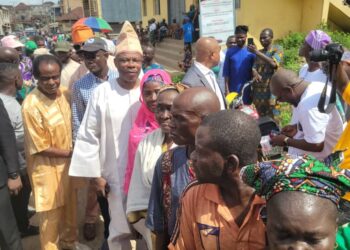 Amosun, Afuape Appear at APC Presidential Primary Ward Exercise Amid Massive Crowd in Abeokuta