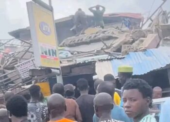 Many Trapped As Lagos Building Collapses