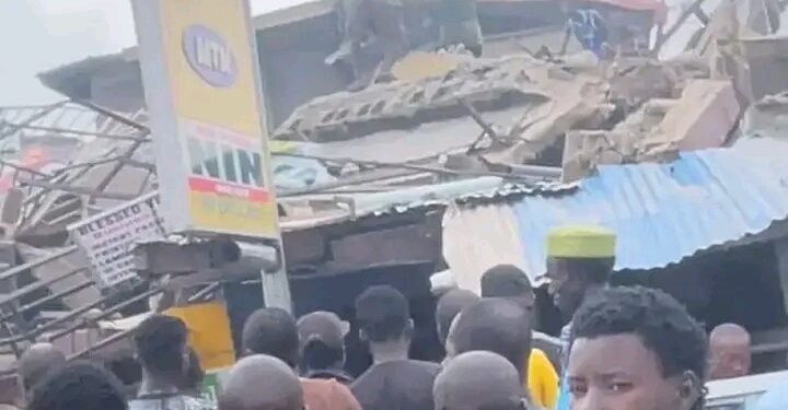 Many Trapped As Lagos Building Collapses