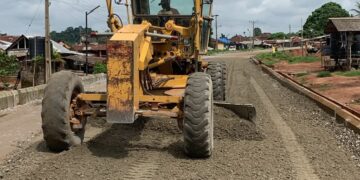 Contractors Begin Asphalt Works on Ogbeere Road in Ogun