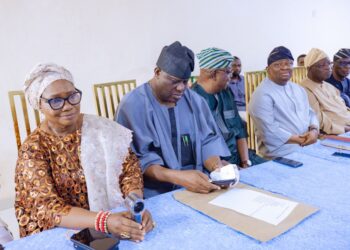 Senator Olamilekan Adeola rallies Ogun APC leaders ahead of 2027