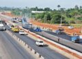 FG Diverts Traffic At Magboro For Gantry Installation