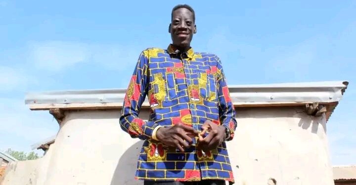 Ghana’s Tallest Man, Sulemana ‘Awuche’, Dies at 33