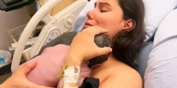 Canadian woman gives birth in sleep, discovers newborn under blanket