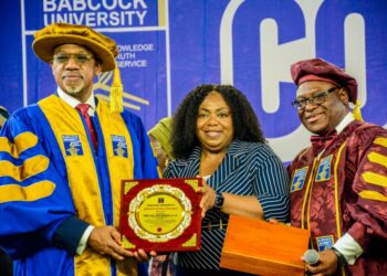 Gov. Abiodun receives good governance award, donates ₦8.5m to Babcock’s best graduates