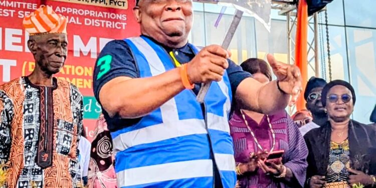 FG To Establish Ranches In Ogun, Oyo, Ondo, Four Other States – Senator Adeola