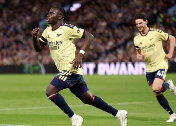 Saka Strike Earns Arsenal Hard-Fought Win Over Aston Villa