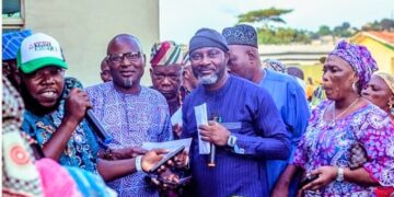 2027: APC Council Deepens Grassroots Mobilisation, Gives N10,000 to 50 Members in Abeokuta