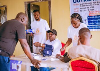 Over 200 Receive Free Medical Services as Ayinke Foundation, ACHSOSA Reach Out in Owode