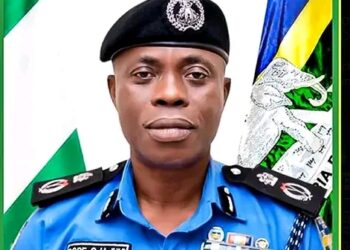 Two Arrested As Police Foil Hostel Robbery In Ogun, Recover 11 Phones