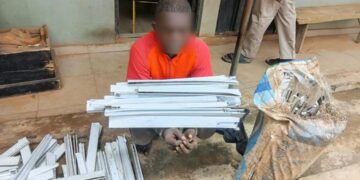 27-Year-Old Burglar Arrested While Stealing Aluminium Windows In Ogun