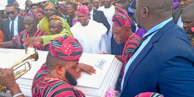 Ogundimu, Yayi’s Family Head, Laid to Rest in Ilaro at 86