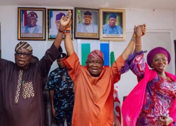 2027: YAYI Urges Ogun APC Members to Embrace Unity, Internal Democracy, Donates 30-Seater Bus
