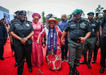 IGP Disu Honours Pioneer Policewomen, Launches History Book