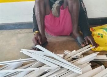 Man arrested after allegedly stealing aluminium window frames in Ogun