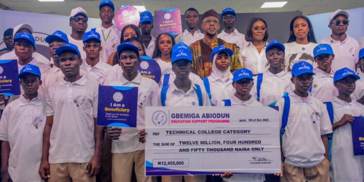 Abiodun Family Awards ₦100m Scholarships To 831 Indigent Students